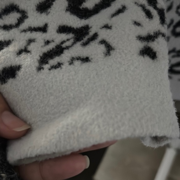 Chico's‎ Gray and Black Leopard Print Cardigan Sweater - Picture 7 of 7